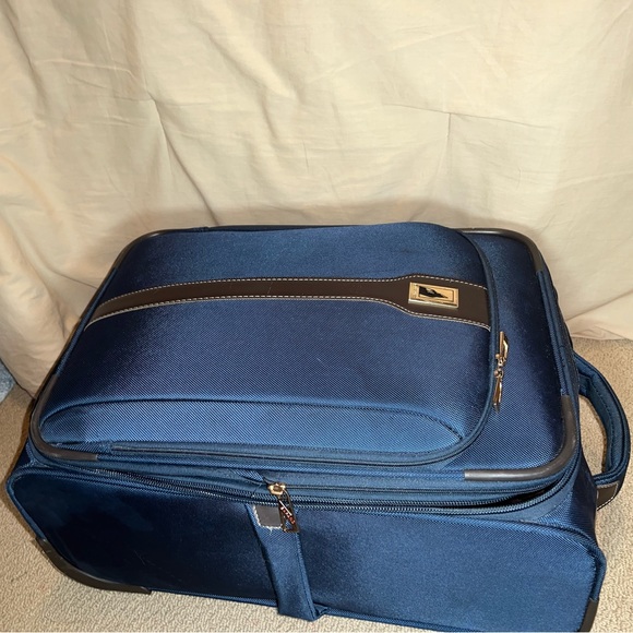 Bags London Fog Carry On Luggage Suitcase Poshmark